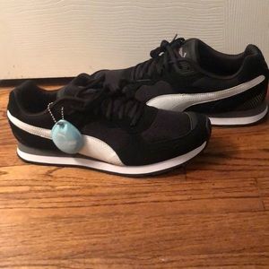 New, 11.5 Men’s Puma Vista sneakers w/tags and box